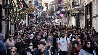 Κορυφώνεται η εορταστική αγοραστική κίνηση - Τζίρο πάνω από 4 δισ. ευρώ προσδοκούν οι έμποροι