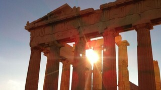 Τράπεζες: Ανθεκτική η ελληνική οικονομία στις διεθνείς προκλήσεις - Θετικές προοπτικές για το 2024