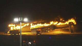 Τόκιο: Το ενδεχόμενο ανθρώπινου λάθους εξετάζουν οι Αρχές για την αεροπορική τραγωδία