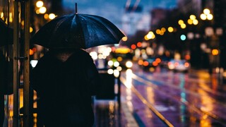 Κακοκαιρία: Ισχυρές βροχές και καταιγίδες μέχρι το απόγευμα της Κυριακής