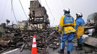 Ιαπωνία: Ξεπερνούν τους 300 οι αγνοούμενοι από τον σεισμό
