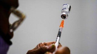 Μελέτη: Το εμβόλιο για τον κορωνοιό μειώνει τις  πιθανότητες long Covid σε παιδιά και εφήβους