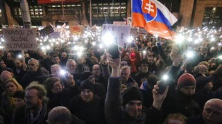 Σλοβακία: Στους δρόμους χιλιάδες πολίτες - Αλλάζει ο νόμος για την διαφθορά
