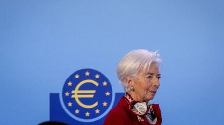 Η ΕΚΤ κρατάει τα επιτόκια αμετάβλητα με το «βλέμμα» στο καλοκαίρι