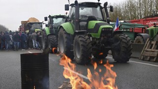 Αγρότες: Κινητοποιήσεις σε όλη την Ευρώπη - Μπλόκα και αγανάκτηση μέχρι και στην Ελβετία