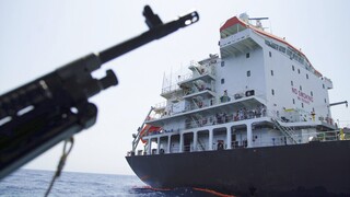 Ερυθρά Θάλασσα: Κινεζικό «χαλινάρι» στους Χούθι - Η ανάμειξη των ΗΠΑ και το αδιέξοδο του Ιράν