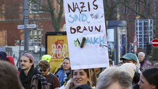 Γερμανία: Μαζικές διαδηλώσεις κατά της ακροδεξιάς την Ημέρα Μνήμης του Ολοκαυτώματος