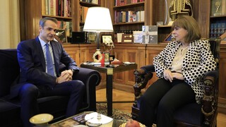 Συνάντηση Σακελλαροπούλου - Μητσοτάκη τη Δευτέρα στο Προεδρικό Μέγαρο