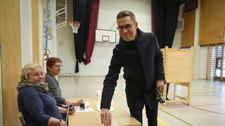 Φινλανδία: Προβάδισμα του κεντροδεξιού Στουμπ ενόψει του β γύρου των προεδρικών εκλογών