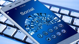 Social Media: Πάνω από 5 δισ. οι χρήστες - «Χρυσό» στην Κένυα και το Facebook