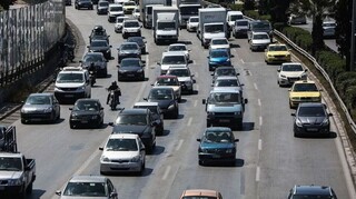 Κίνηση στους δρόμους: Μποτιλιάρισμα στον Κηφισό από τροχαίο - Καθυστερήσεις στην Αττική οδό