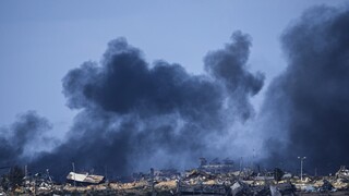Μέση Ανατολή: Νέα ισραηλινά πλήγματα στη Ράφα - Πάνω από 100 άμαχοι νεκροί 