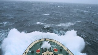 Πώς είναι να διασχίζεις το Πέρασμα του Ντρέικ, την πιο τρομακτική θάλασσα στον πλανήτη