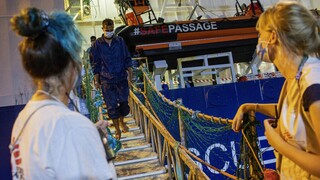 Γαλλία: Το πλοίο Ocean Viking διέσωσε 110 μετανάστες στα ανοικτά της Λιβύης