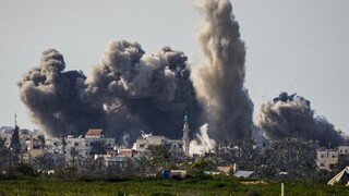 Χαμάς: Δύο όμηροι νεκροί και οκτώ τραυματίες από βομβαρδισμούς στη Γάζα - Εκκληση από το Παρίσι