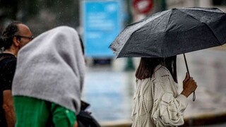O καιρός σήμερα: Βροχές, καταιγίδες και θυελλώδεις νότιοι άνεμοι στο Αιγαίο
