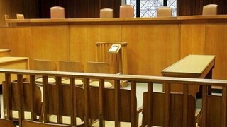 Ηράκλειο: Ξεκινά η δίκη για την επίθεση με βιτριόλι - Στο εδώλιο 39χρονη, θύμα ο πρώην σύζυγός της