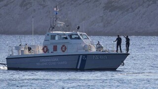 Χανιά: Περιπέτεια για τρεις επιβαίνοντες σε ακυβέρνητο σκάφος – Επέμβαση του Λιμενικού