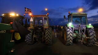 Αγρότες: Κλειστό ξανά για τρεις ώρες το τελωνείο των κήπων για τα φορτηγά