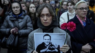 Θάνατος Ναβάλνι: Οργή για Πούτιν στις διαδηλώσεις σε όλη την Ευρώπη - Αναβρασμός στη Δύση