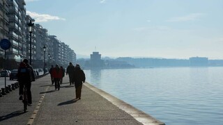 Θεσσαλονίκη: Νεκρός ηλικιωμένος που έπεσε με το ΙΧ του στη θάλασσα