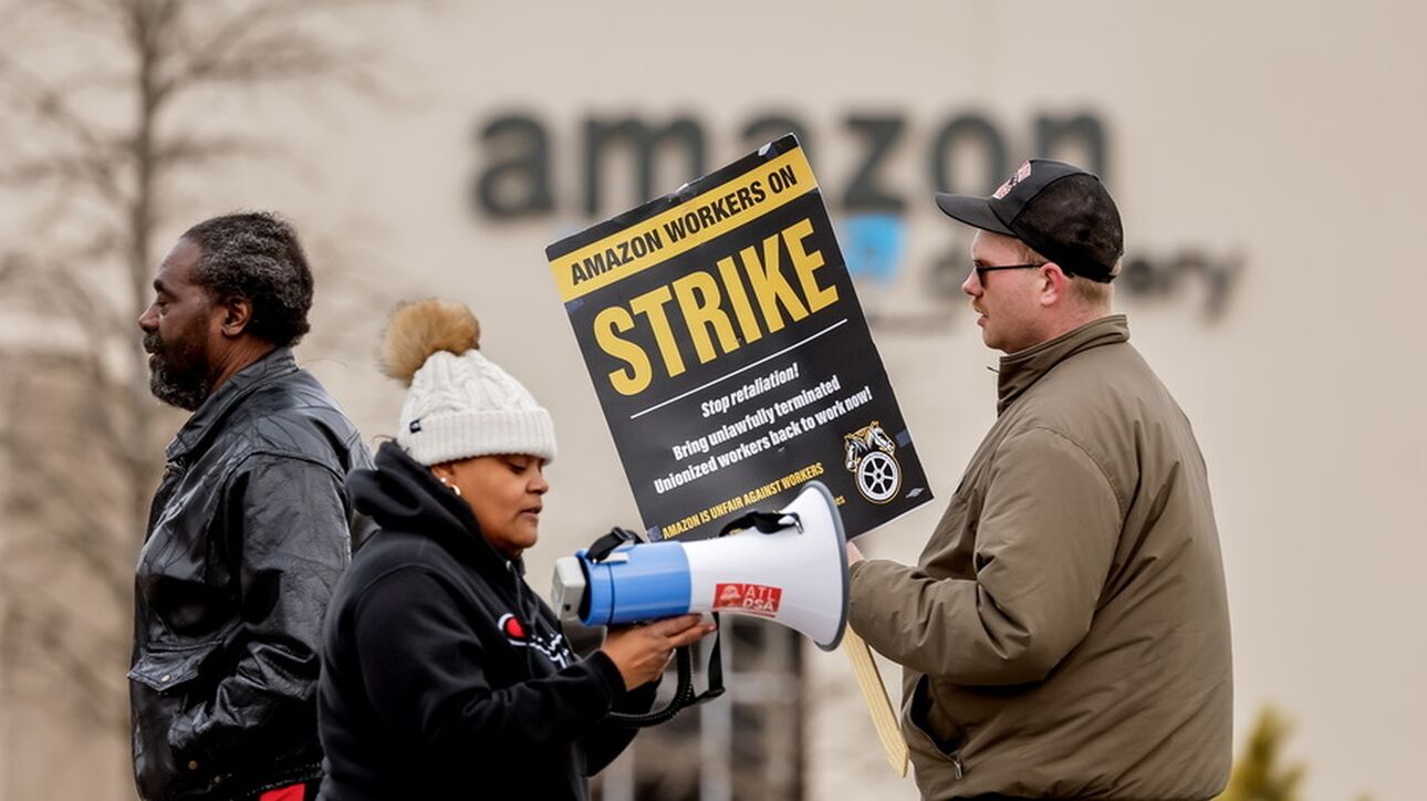 Εντείνονται οι διαδηλώσεις των εργαζομένων στην Amazon, διεκδικώντας αυξήσεις