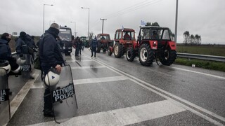 Σύσκεψη της ΕΛ.ΑΣ. για «μπλόκο» στα τρακτέρ και η συμπαράσταση από Τούρκους αγρότες
