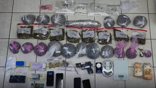 Σαντορίνη: Διακινούσαν κοκαΐνη και χάπια ecstasy σε νυχτερινά κέντρα - Τέσσερις συλλήψεις