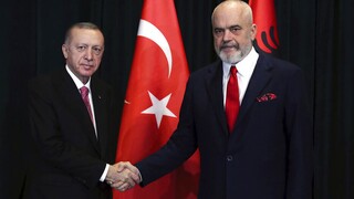 Deutsche Welle: H Τουρκία «επενδύει» στην Αλβανία