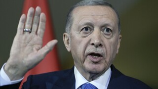 Πανηγυρισμοί Ερντογάν για το νέο μαχητικό: «Εμπνέει φόβο στους εχθρούς»