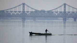 Κίνα: Δύο νεκροί και τρεις αγνοούμενοι έπειτα από σύγκρουση πλοίου σε γέφυρα