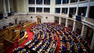Βουλή: Ψηφίστηκε ο νέος ποινικός κώδικας - Έντονη αντιπαράθεση με την αντιπολίτευση