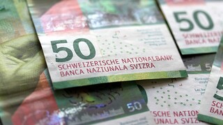 Ερευνα: Επιμένουν στα μετρητά οι Ελβετοί, παρά την αυξημένη χρήση εφαρμογών στα κινητά