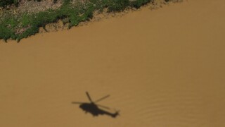 Κολομβία: Ελικόπτερο γλίτωσε τη συντριβή επειδή κρεμάστηκε σε γέφυρα - Σώοι όλοι οι επιβαίνοντες
