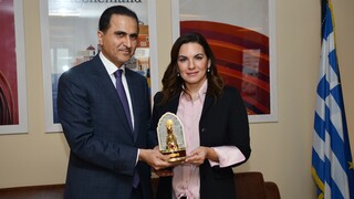 Συνάντηση Κεφαλογιάννη με πρέσβη Κατάρ: Ενίσχυση στην συνεργασία στον τουρισμό
