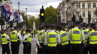Ανθρωποκυνηγητό στο Λονδίνο: Αναζητούν ένοπλο που τραυμάτισε τρία άτομα