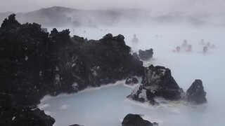 Ισλανδία: Εκκενώνεται η διάσημη Blue Lagoon - Μάγμα ρέει μετά από ισχυρό σεισμό