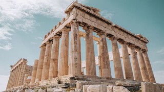 Condé Nast Traveller: Η Ελλάδα στην τρίτη θέση των καλύτερων ταξιδιωτικών προορισμών